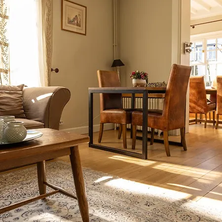 Alojamento de Acomodação e Pequeno-almoço Dreamcottage 3*